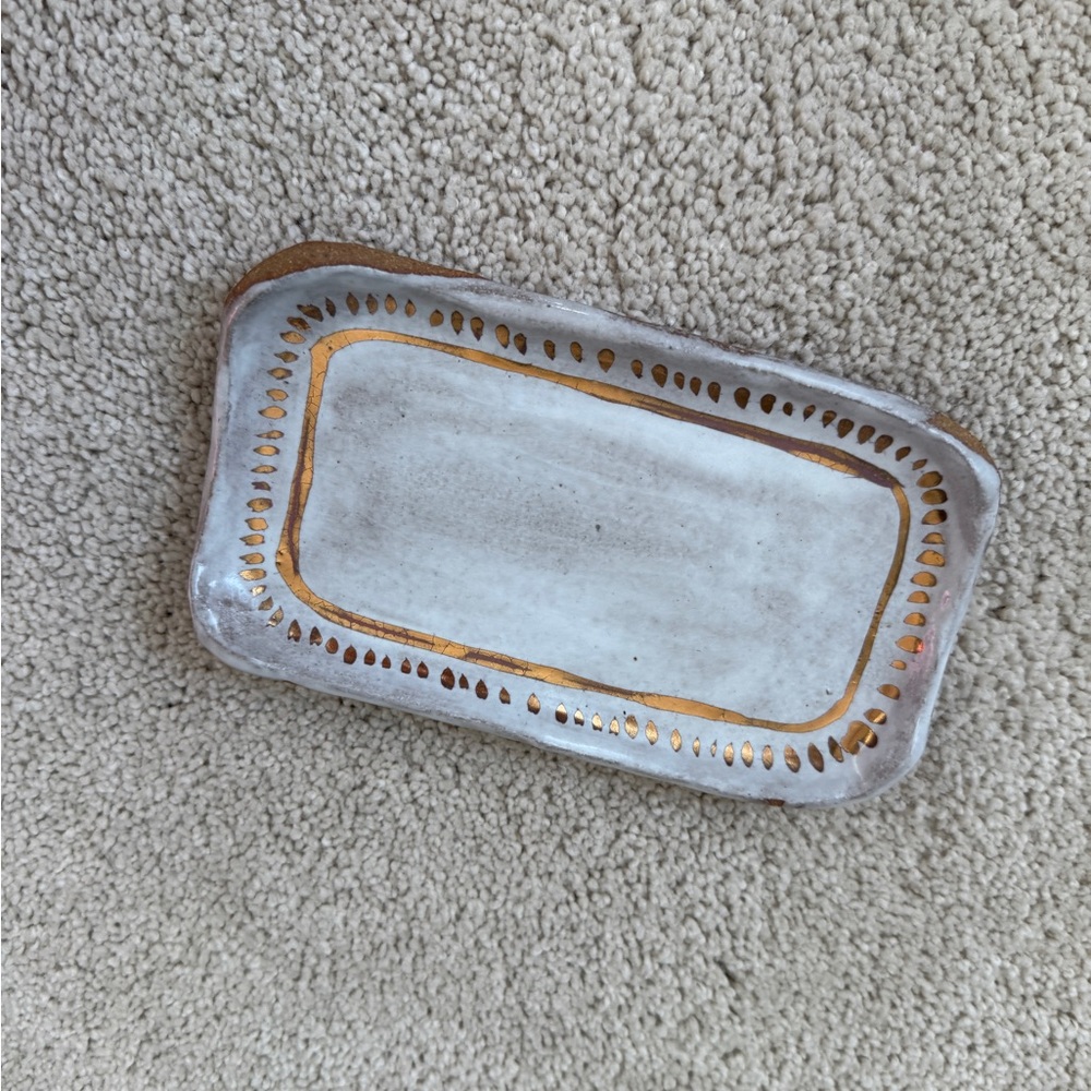 Gold Detail Stone Dish